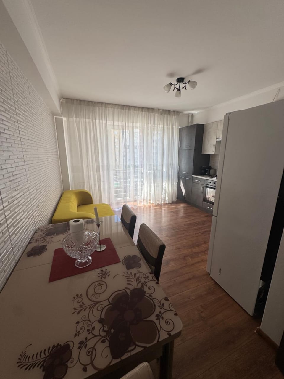 Bed, Kitchen or kitchenette, Photo of the whole room, Seating area, Dining area