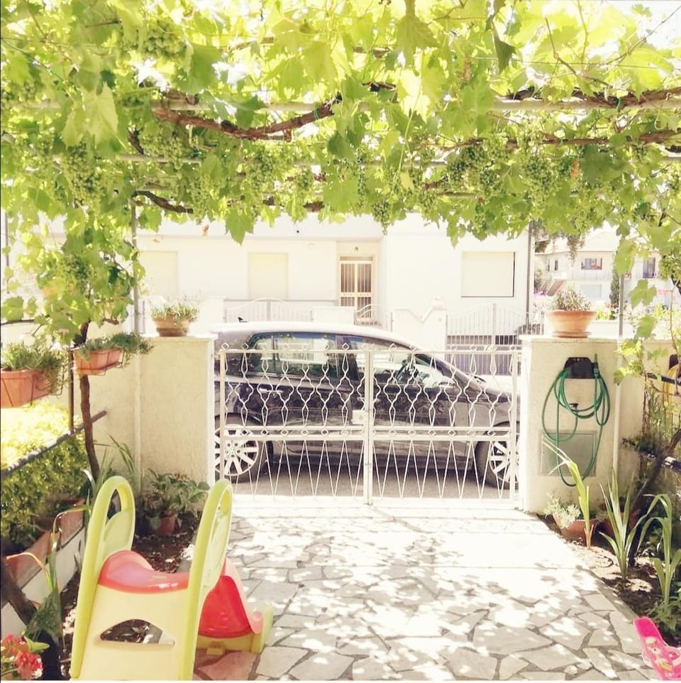 Casa Pergola d'uva House in Cecina