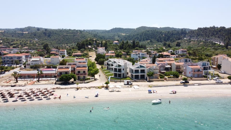 Neighbourhood, Bird's eye view, Beach