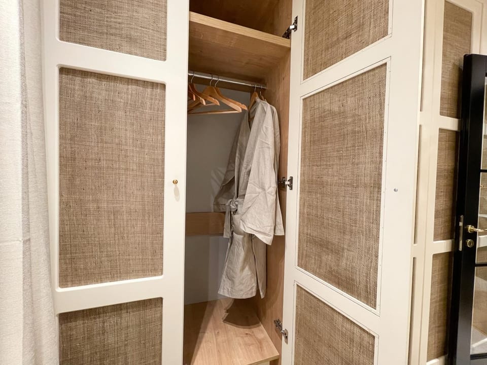 wardrobe
