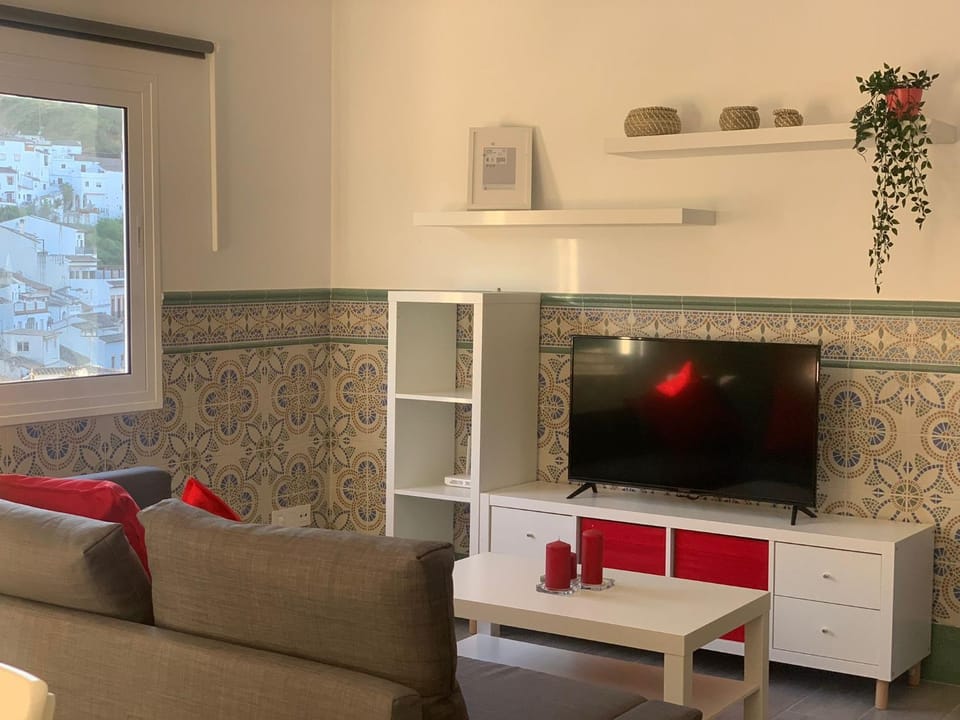 Communal lounge/ TV room, TV and multimedia, Living room, Seating area
