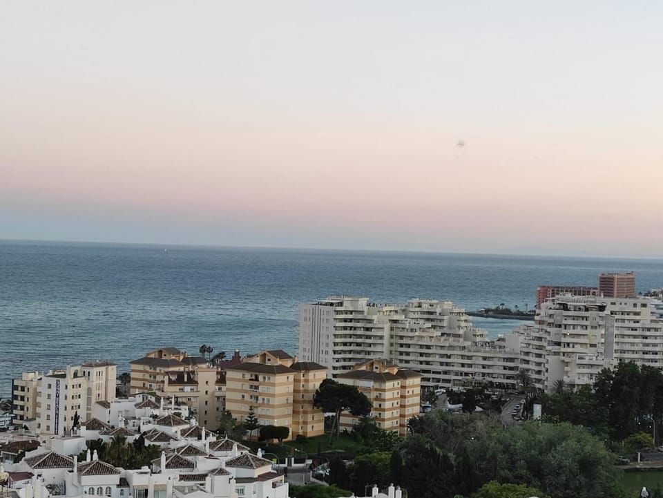 City view, Sea view