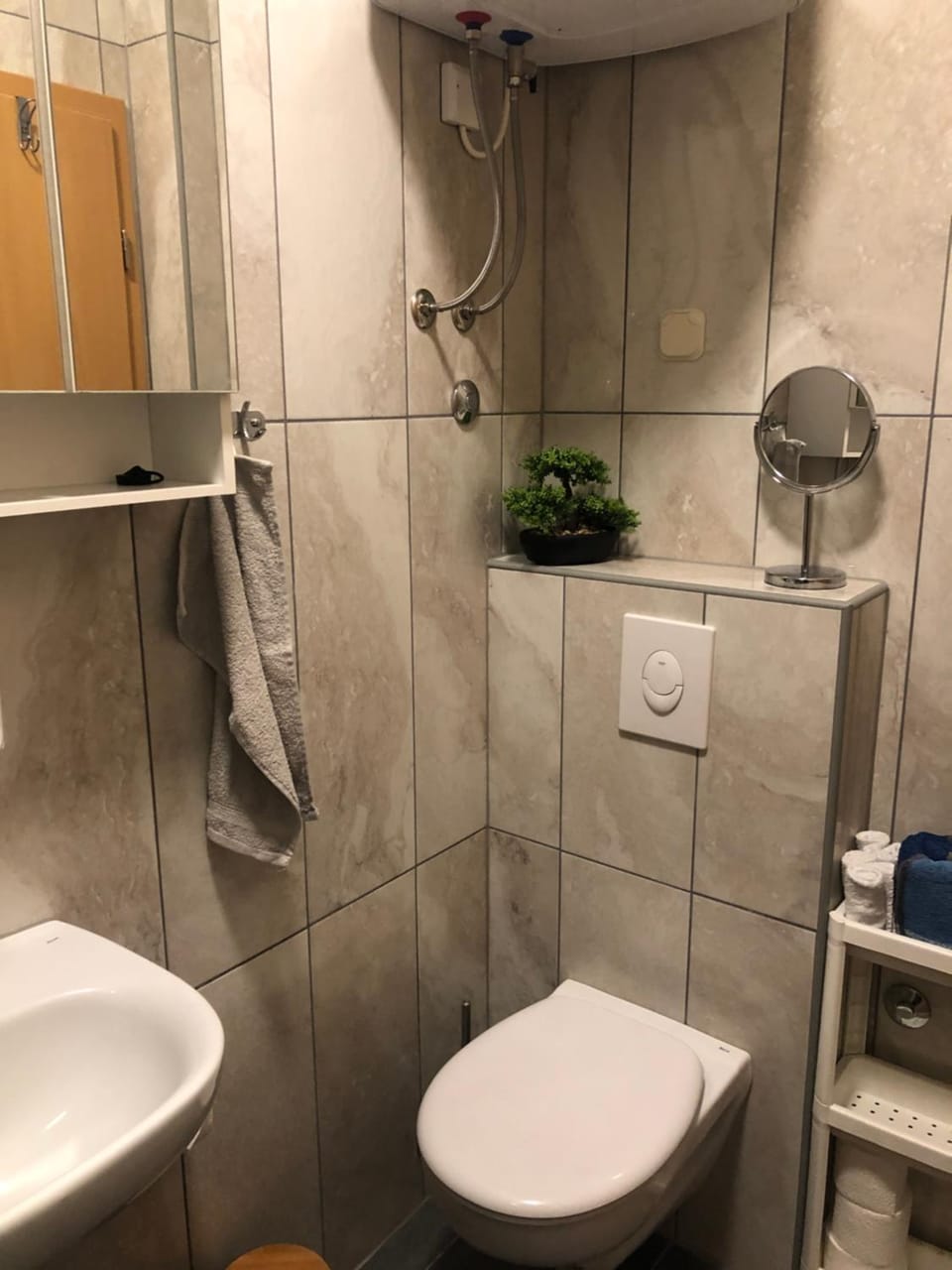 Modern apartment in a quit neighbourhood Apartment in Makarska