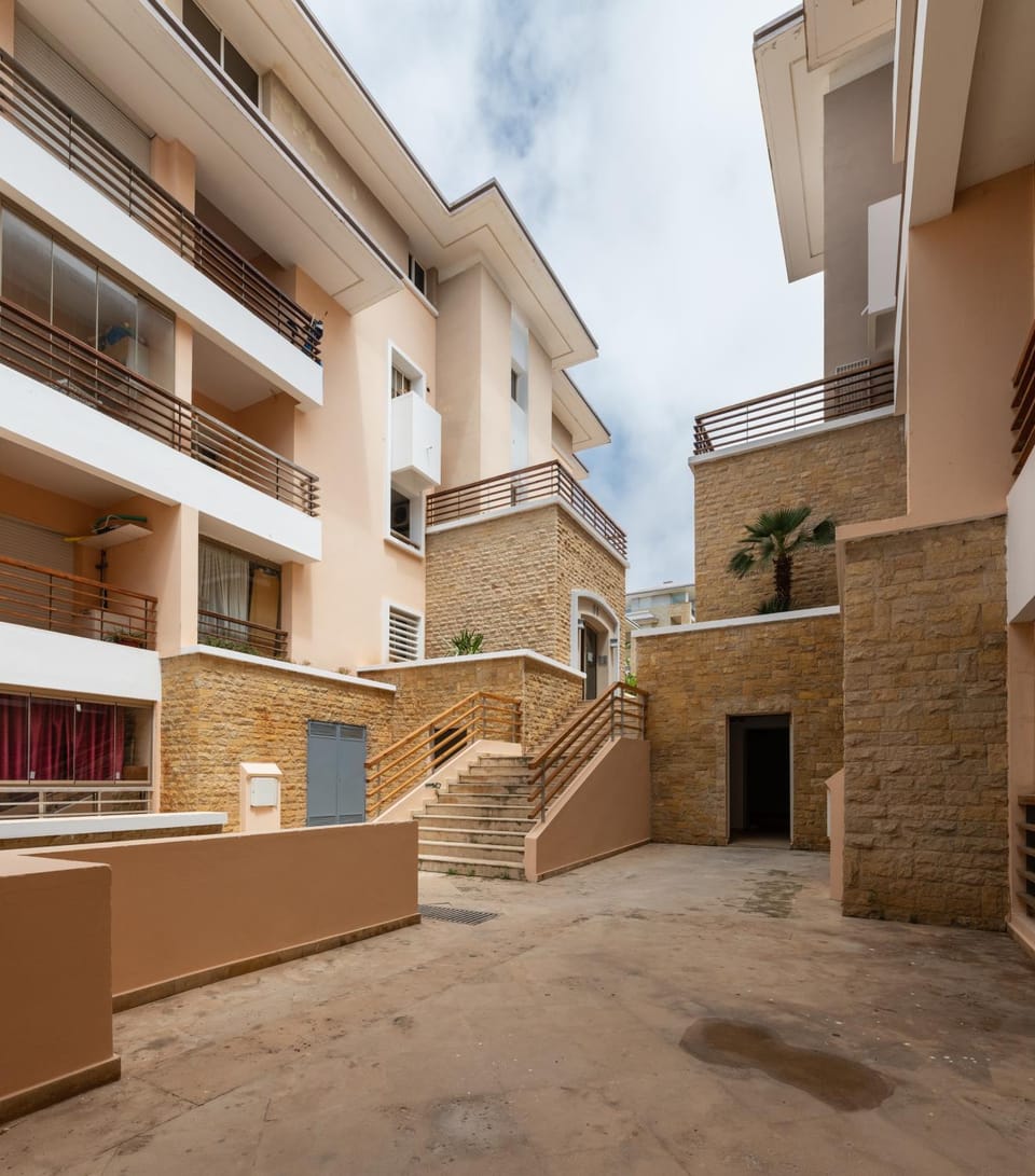 Property building, Facade/entrance