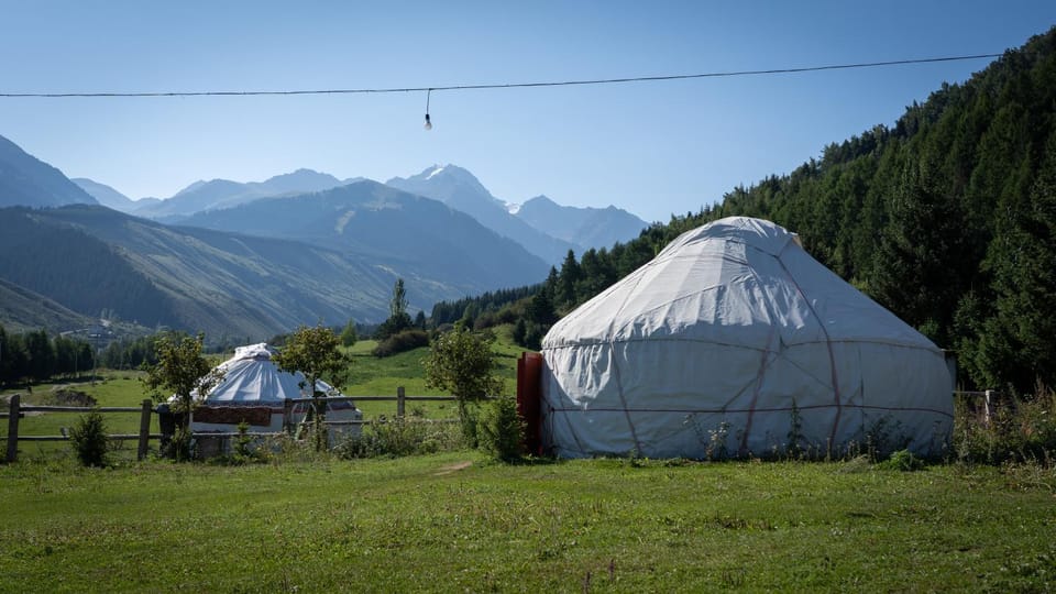 Horse-riding, Mountain view, Mountain view