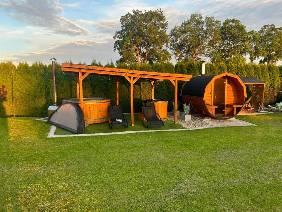 Domki nad stawem Nature lodge in Poland