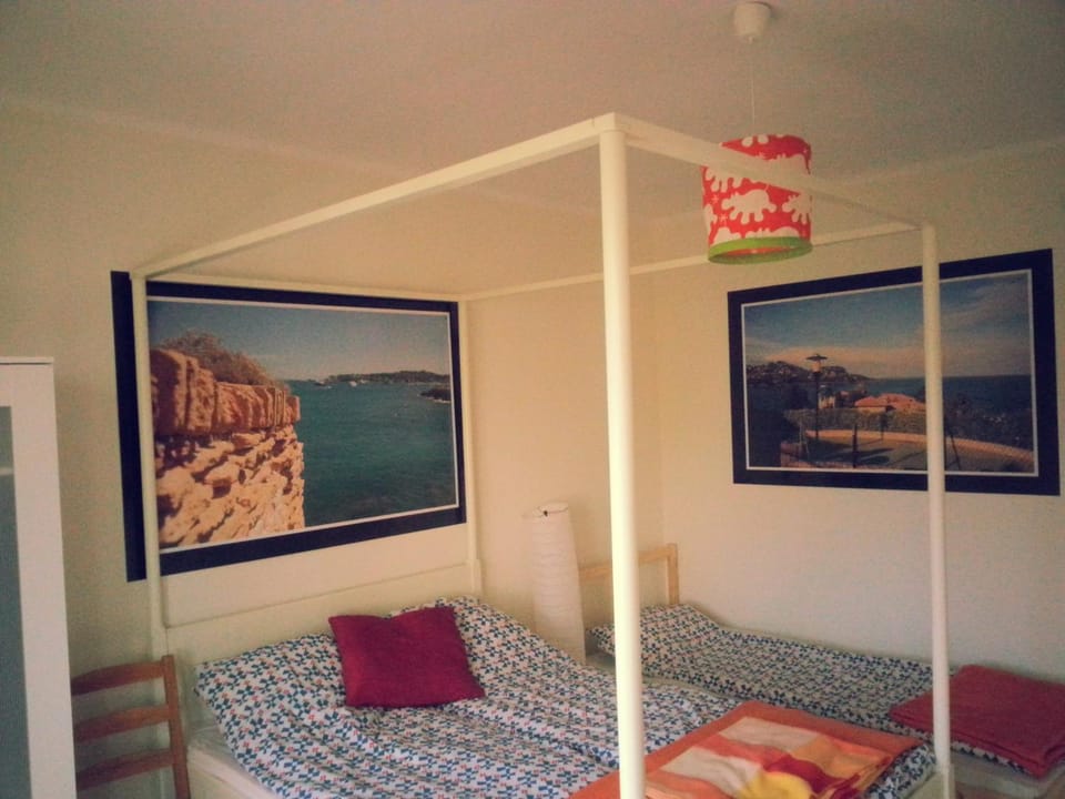 Bed, Day, Summer, Photo of the whole room, Bedroom, On site