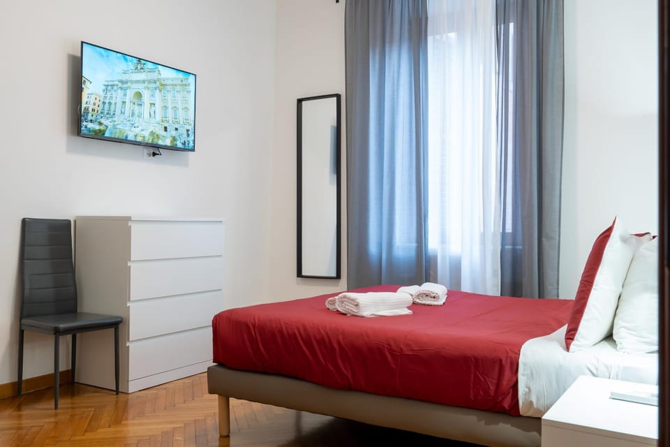 Bed, TV and multimedia, Photo of the whole room, Bedroom, towels