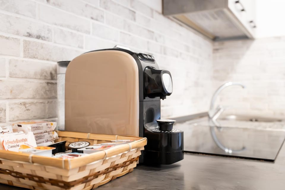 Coffee/tea facilities, Kitchen or kitchenette