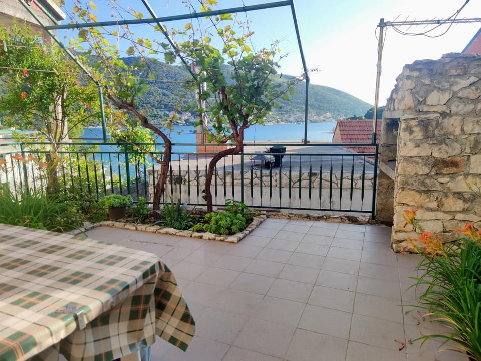 Apartmani Mediteran Copic Apartment in Šibenik-Knin County, Croatia