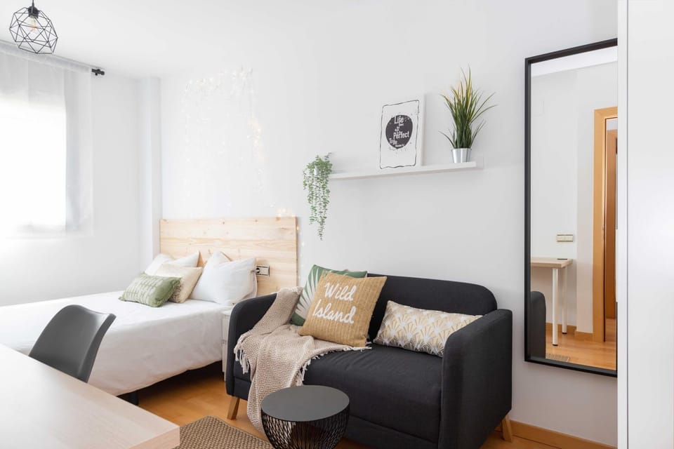 Seating area, Bedroom