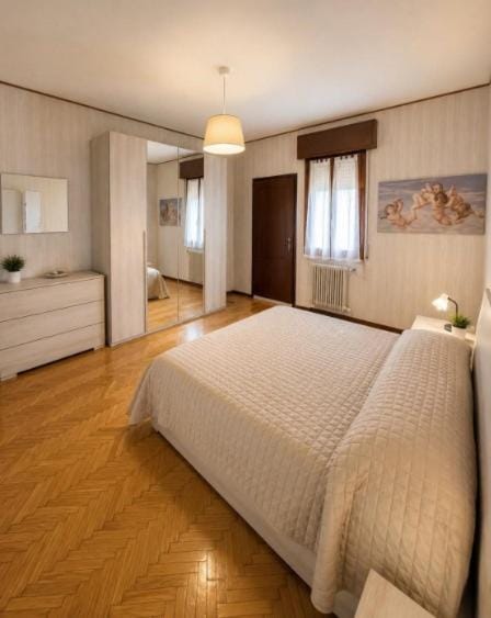 Bedroom, wardrobe