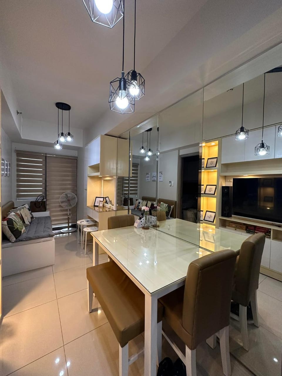 Living room, Seating area, Dining area