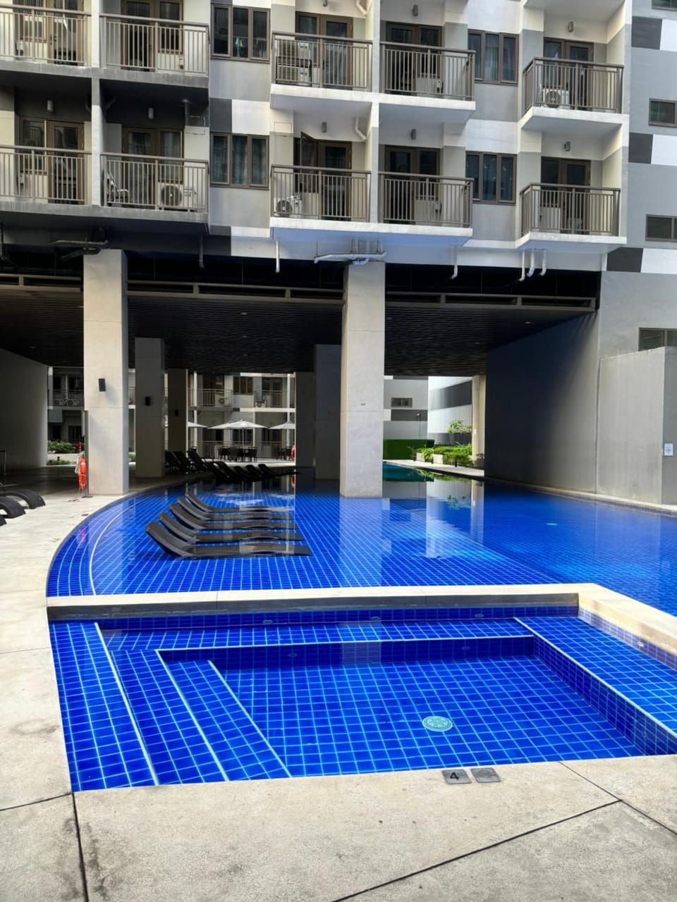 Pool view, Swimming pool