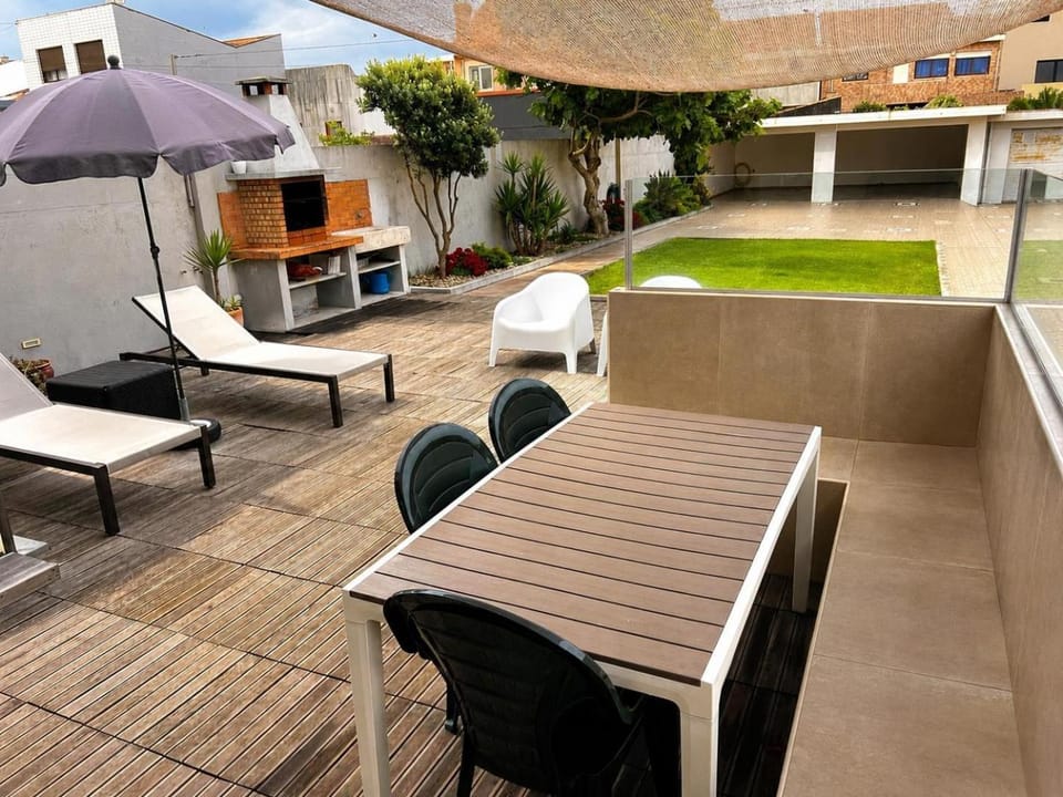 Patio, BBQ facilities, Garden, sunbed