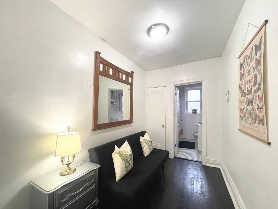 (49.1E) Garden style studio @ Forest Park & City! Apartment in Saint Louis