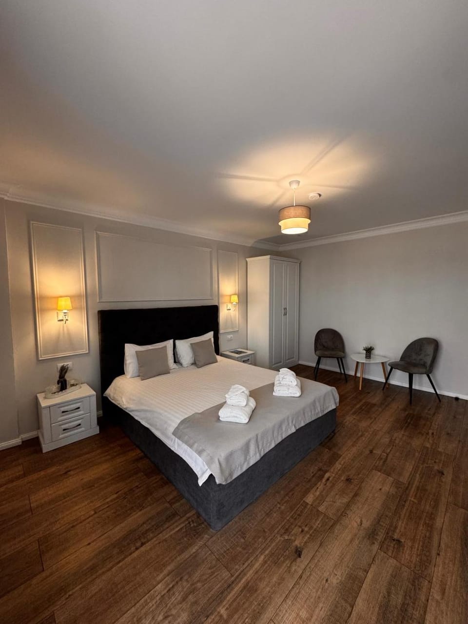 Royal Boutique Bed and Breakfast in Brașov County
