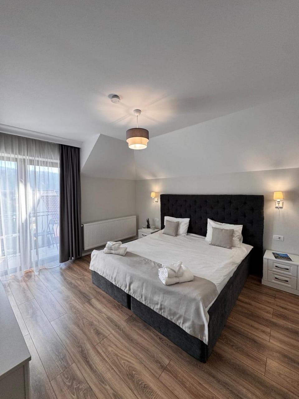Royal Boutique Bed and Breakfast in Brașov County