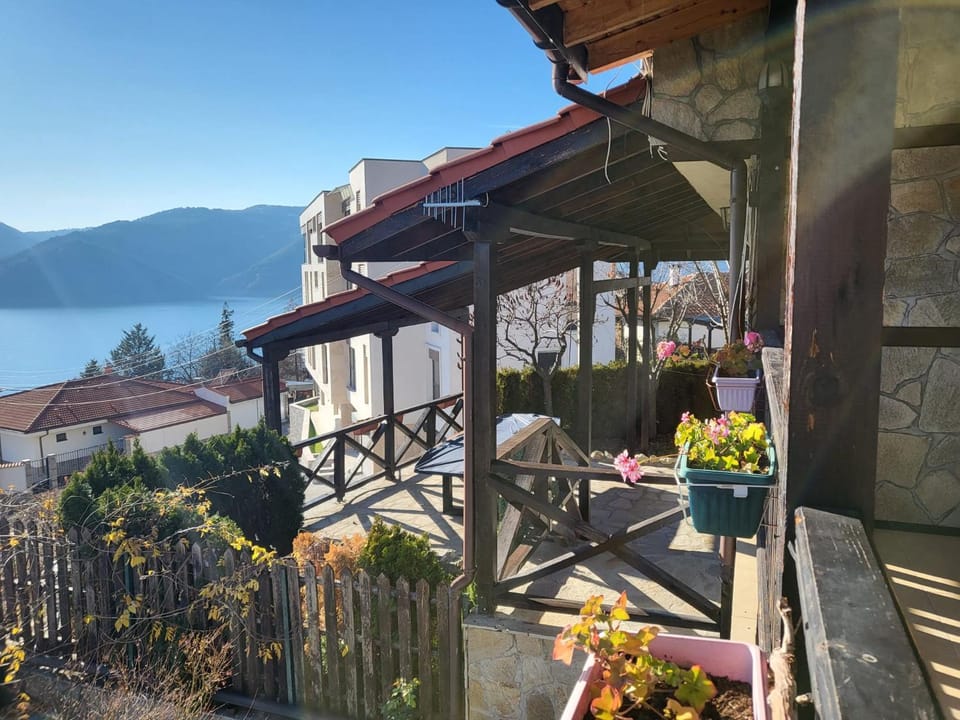 Property building, Patio, Day, Natural landscape, View (from property/room), Balcony/Terrace, Mountain view