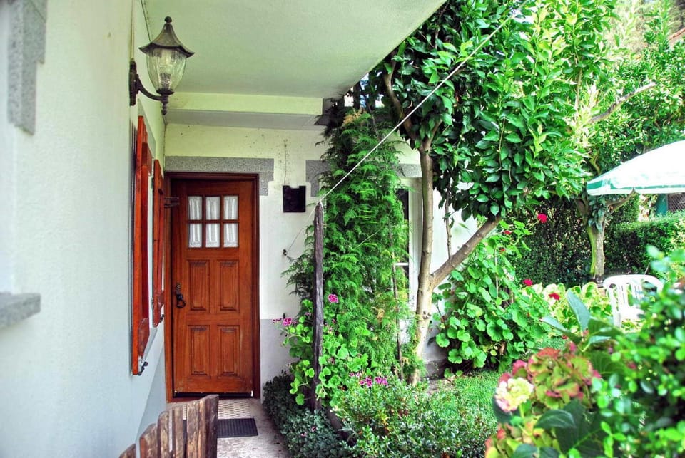 Facade/entrance, Garden, Decorative detail