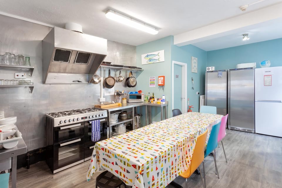 Dining area, Communal kitchen, Breakfast, kitchen