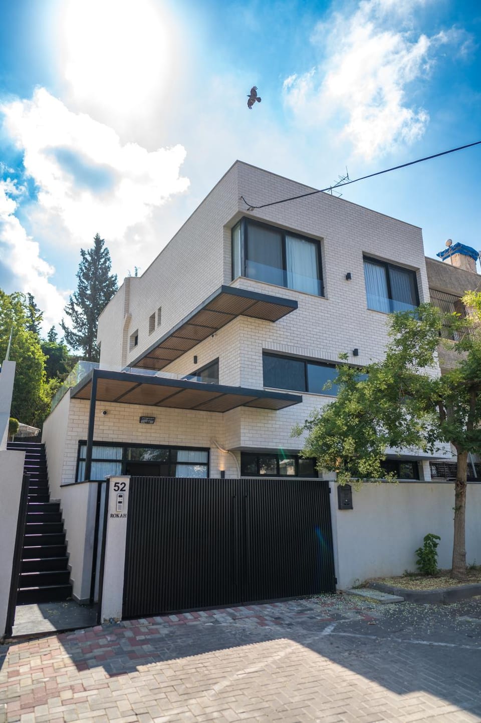 Property building, Facade/entrance