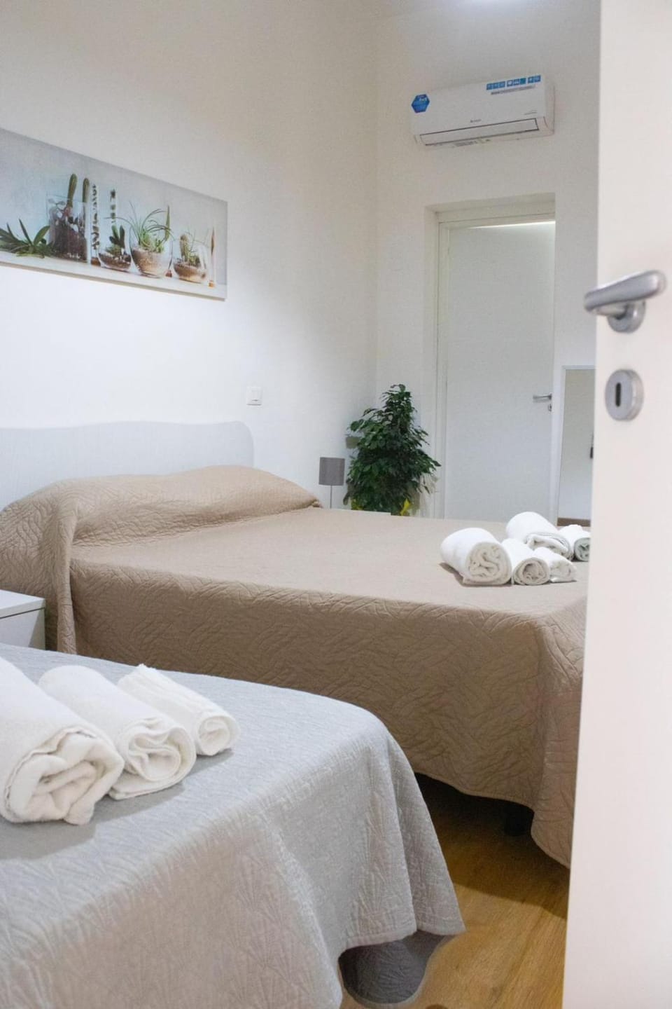 Bed, Photo of the whole room, Bedroom, towels, air conditioner