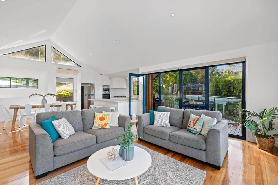 Blue Horizon Lorne - BYO Linen House in Lorne
