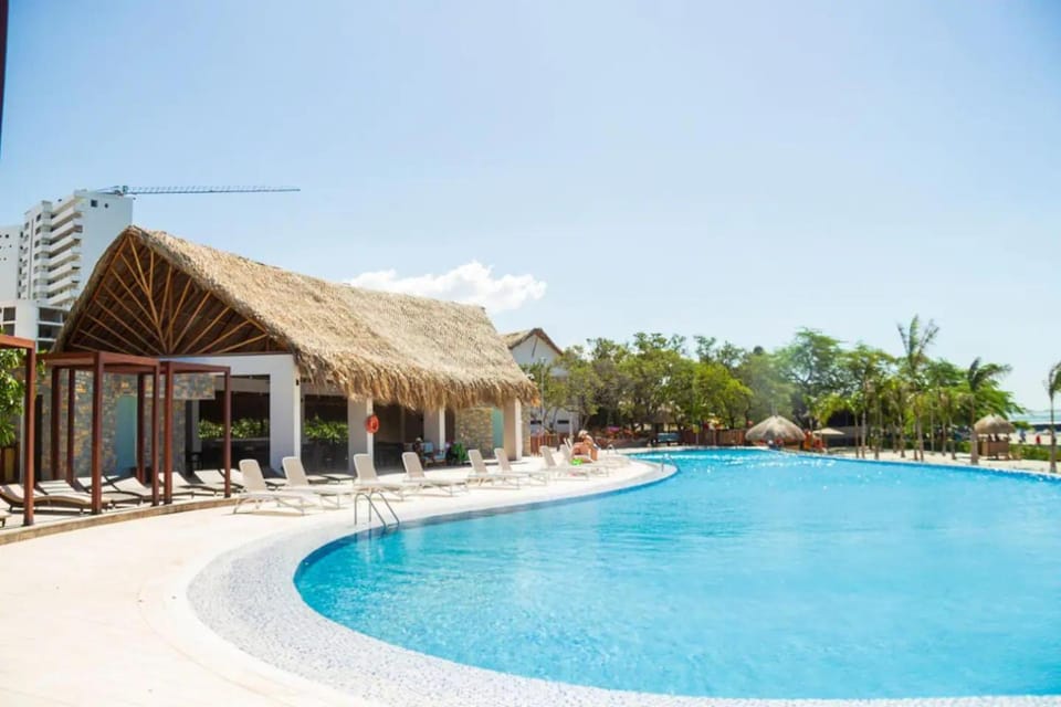 Swimming pool, Swimming pool