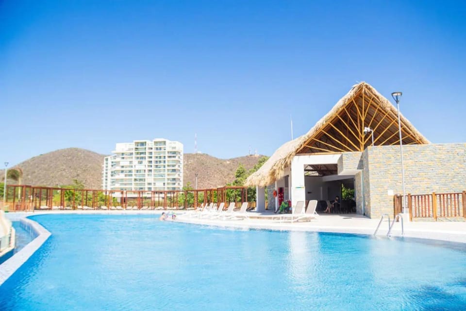 Swimming pool, Swimming pool
