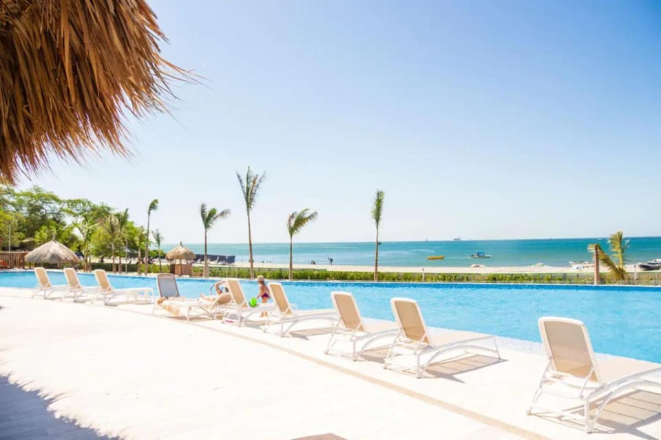 Beach, Swimming pool, Swimming pool