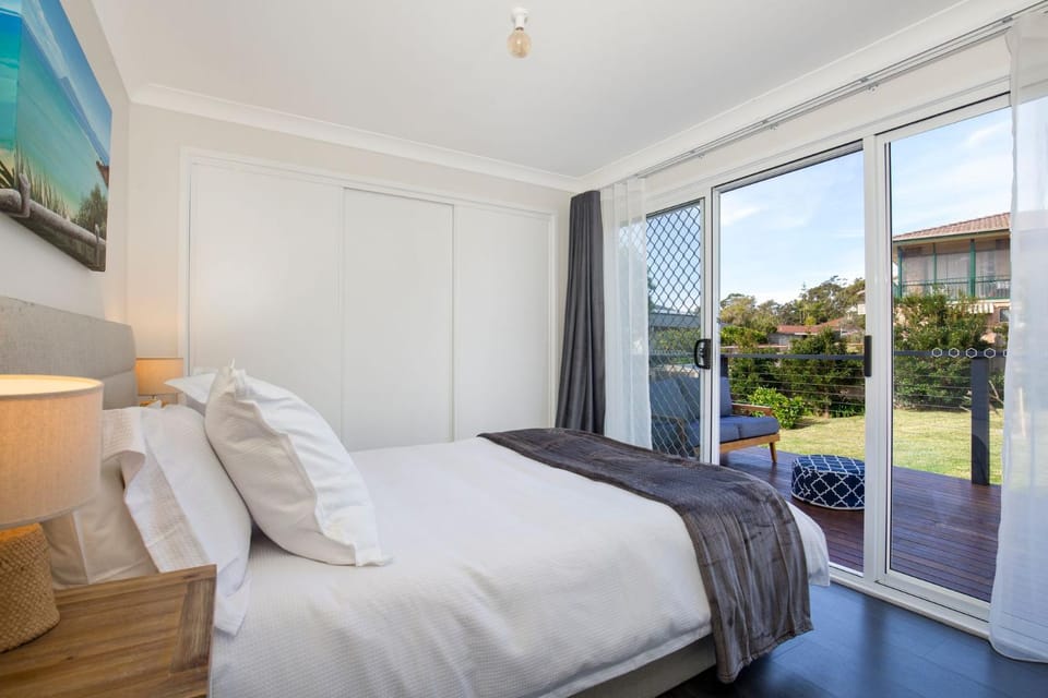 WindanSea Cottage Pet Friendly Ocean Glimpses House in Vincentia