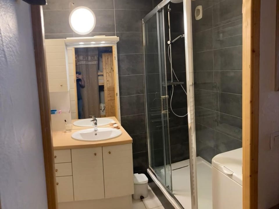 Confortable 3 Pièces 6 Pers., Balcons et Wi-Fi Apartment in Auvergne-Rhône-Alpes