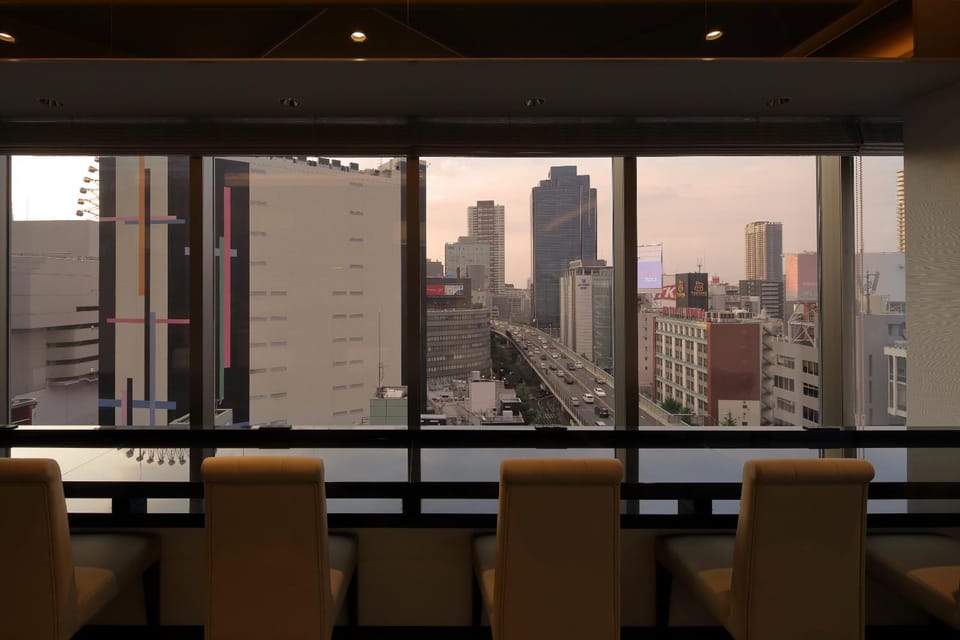 Restaurant/places to eat, City view, Buffet breakfast