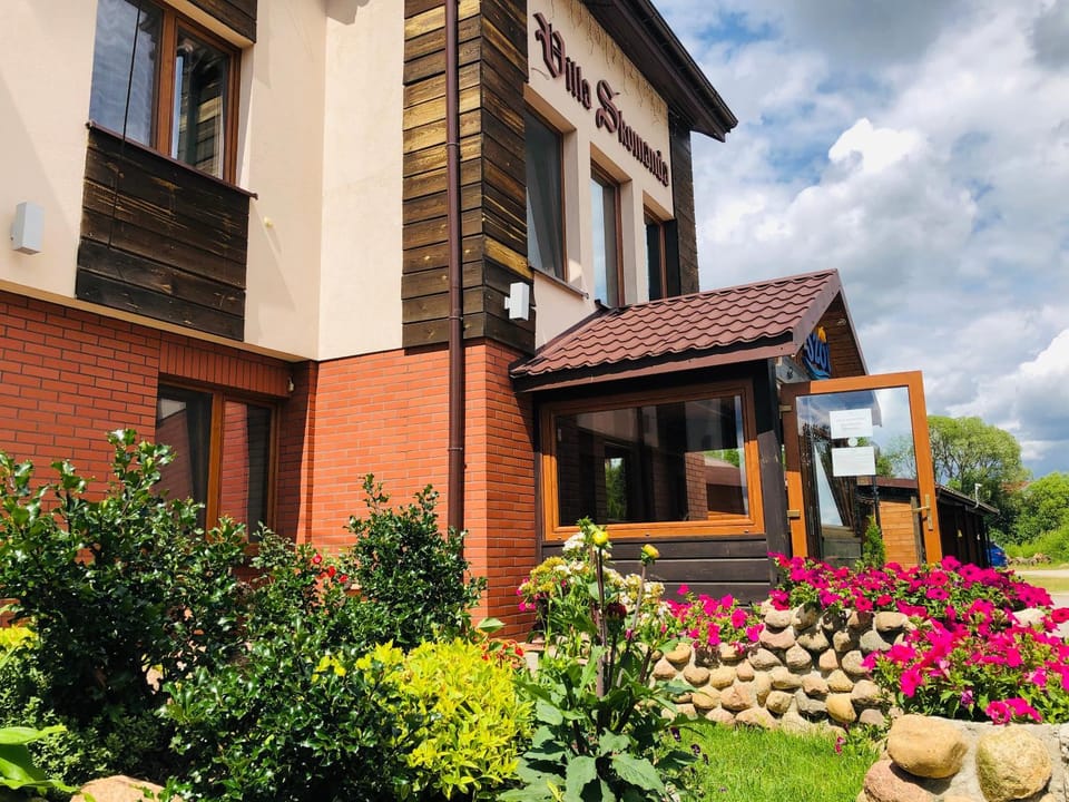 Property building, Facade/entrance