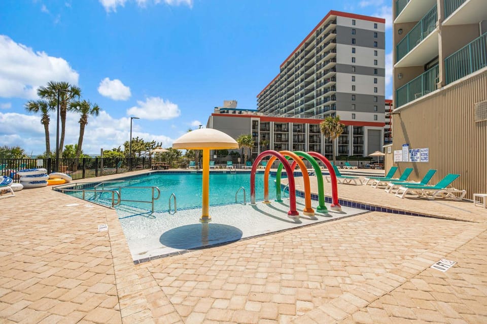 WHAAAT Pools,Lazy River,Hot Tubs, B118 House in Myrtle Beach