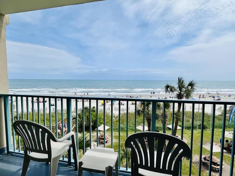 *SEE DOLPHINS FROM YOUR BALCONY*Queen Beds*Pools*Hot Tubs++*H232 House in Myrtle Beach