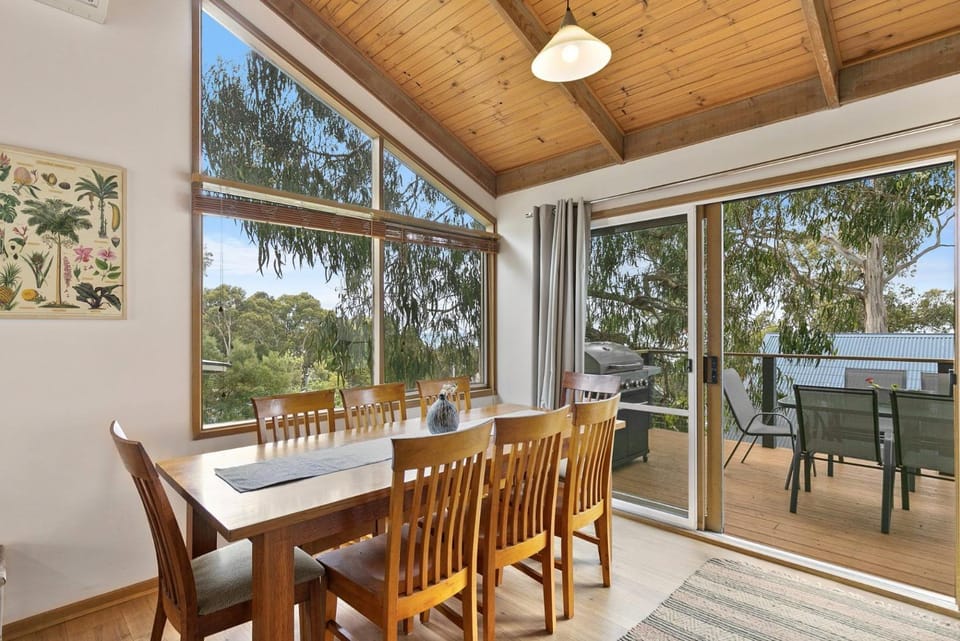 Oceans Course - BYO Linen House in Lorne