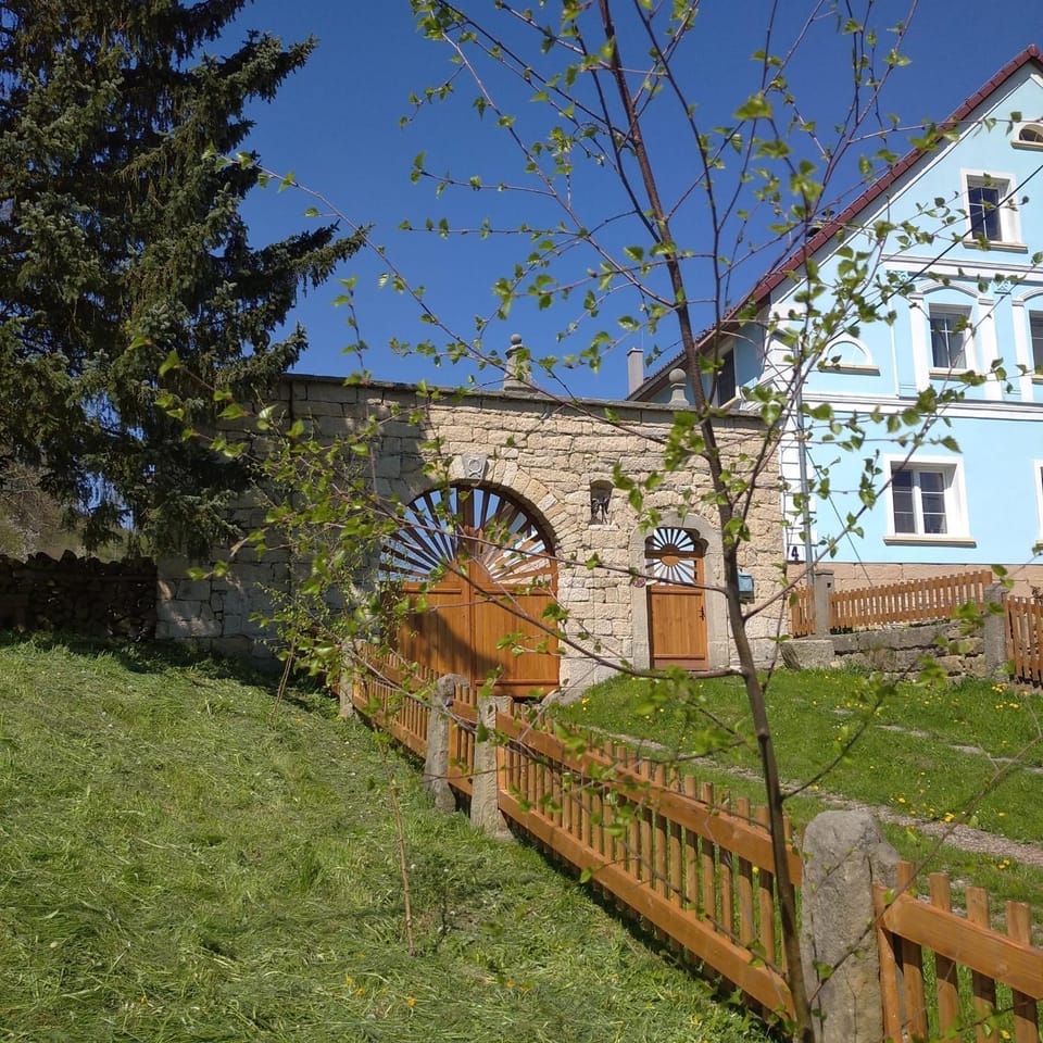 Property building, Garden, Landmark view