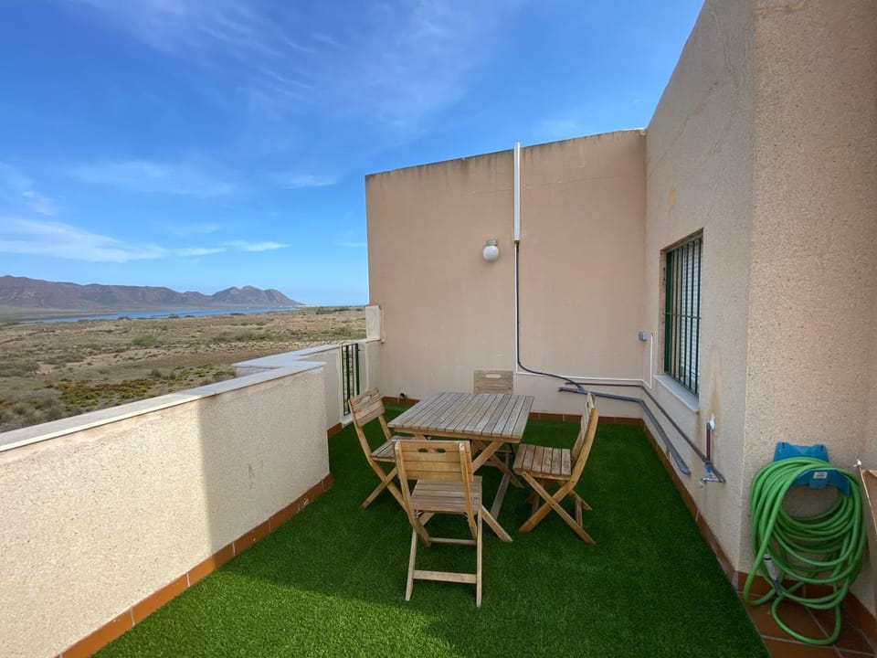 Natural landscape, Balcony/Terrace, Lake view, Lake view, Mountain view, Mountain view