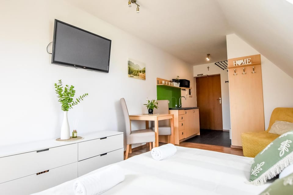 Living room, Dining area, Bedroom, kitchen