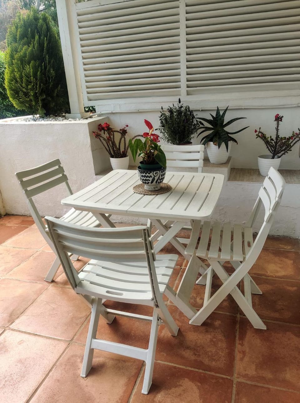Puerto Banus Apartment near beachfront, big sunny terrace, pool, tennis court, parking & movies projector Apartment in Marbella
