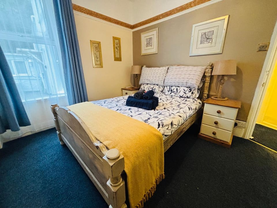 Bed, Bedroom, wardrobe
