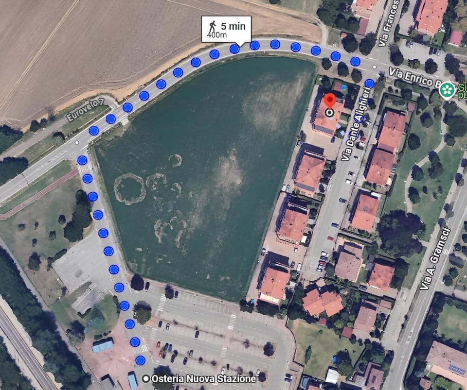 Neighbourhood, Location