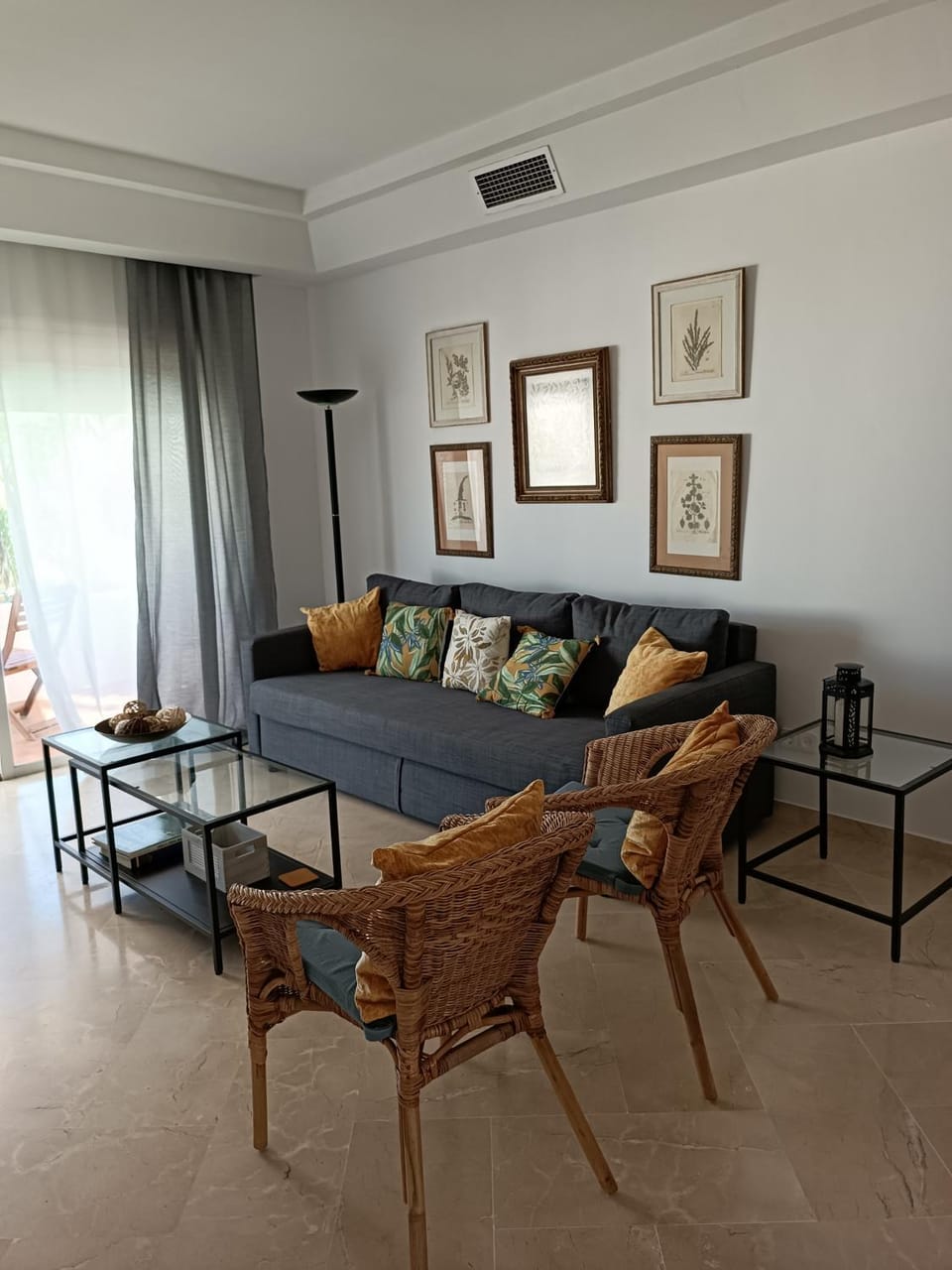 Lounge or bar