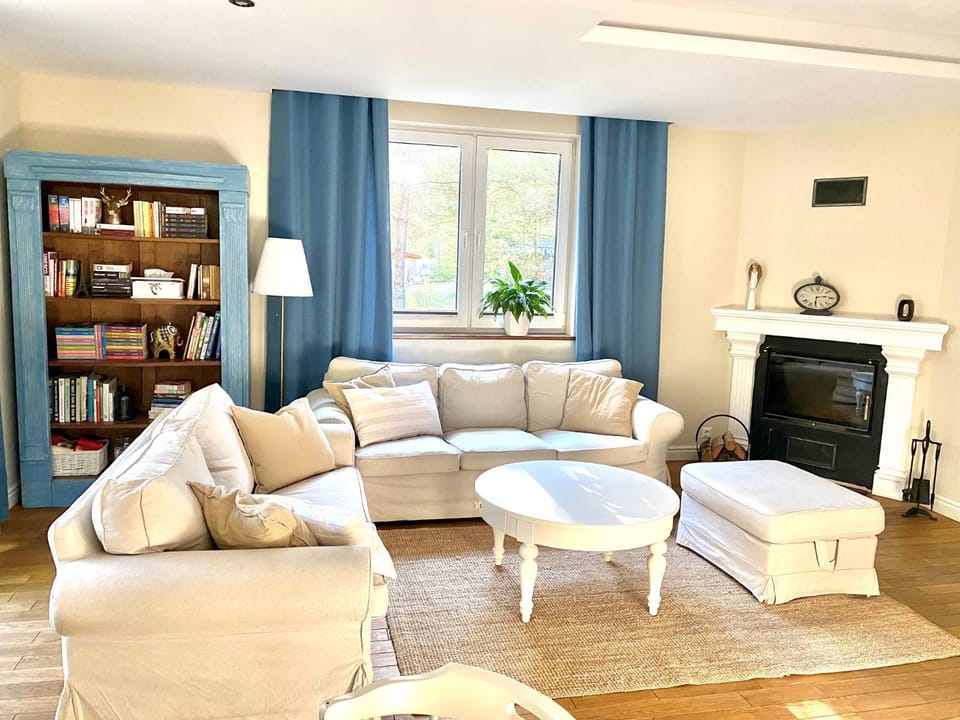 Library, Living room, Seating area, flat iron