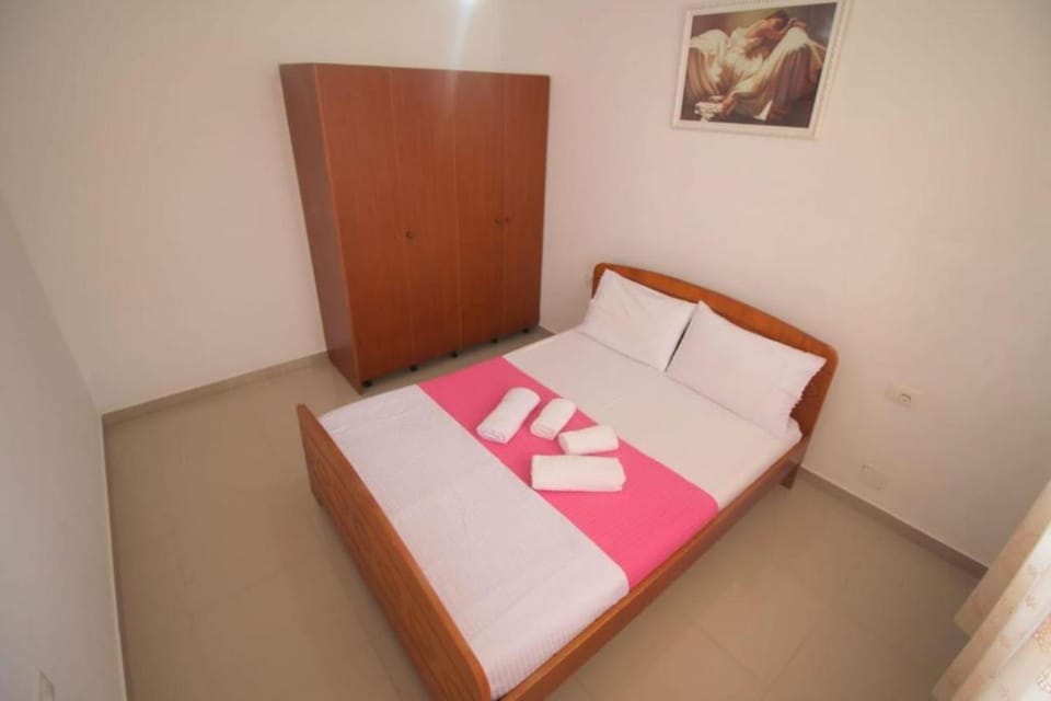 Bed, Photo of the whole room, Bedroom, towels, wardrobe