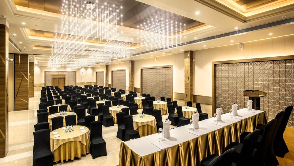 Banquet/Function facilities, Seating area, Meeting/conference room
