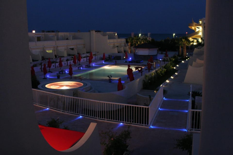 Pool view, Swimming pool