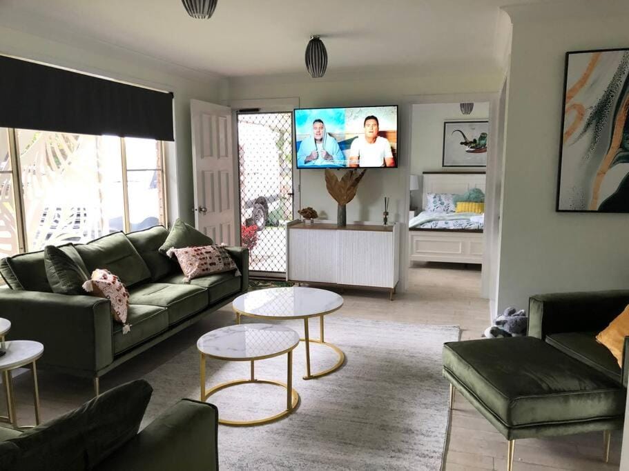 Pet friendly home with pool and boat parking. House in Iluka